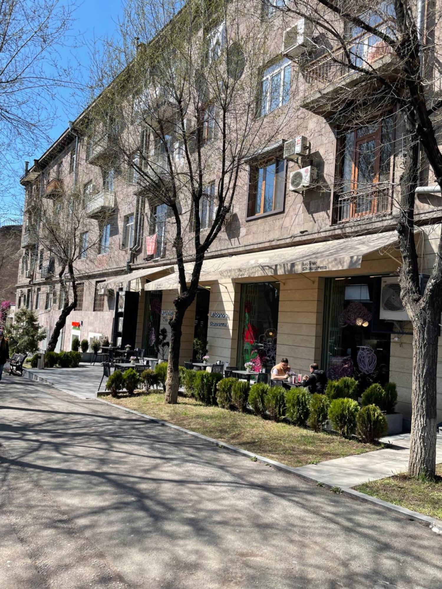 Komitas Apartement Yerevan Exterior photo